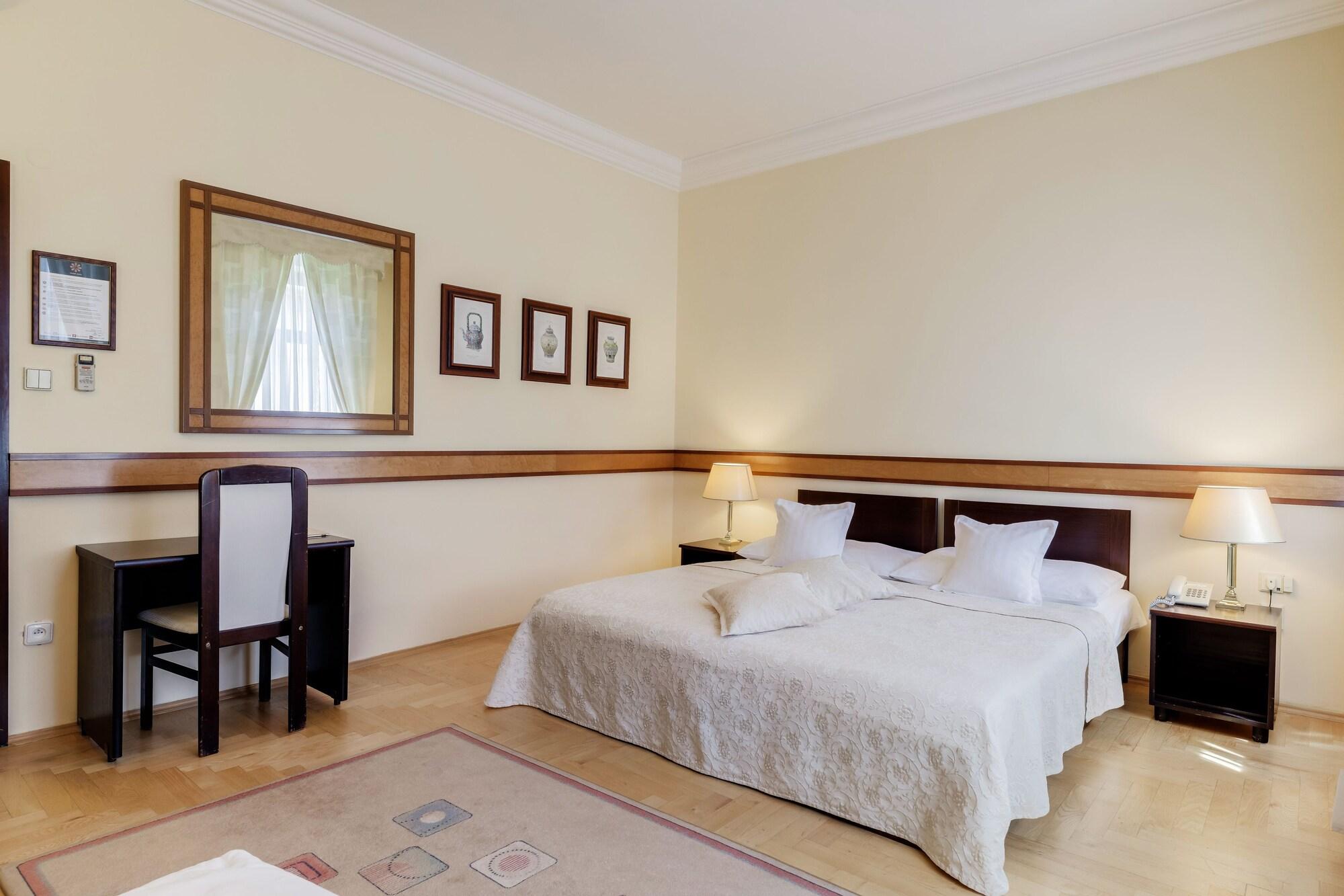 Louren Hotel ปราก ภายนอก รูปภาพ