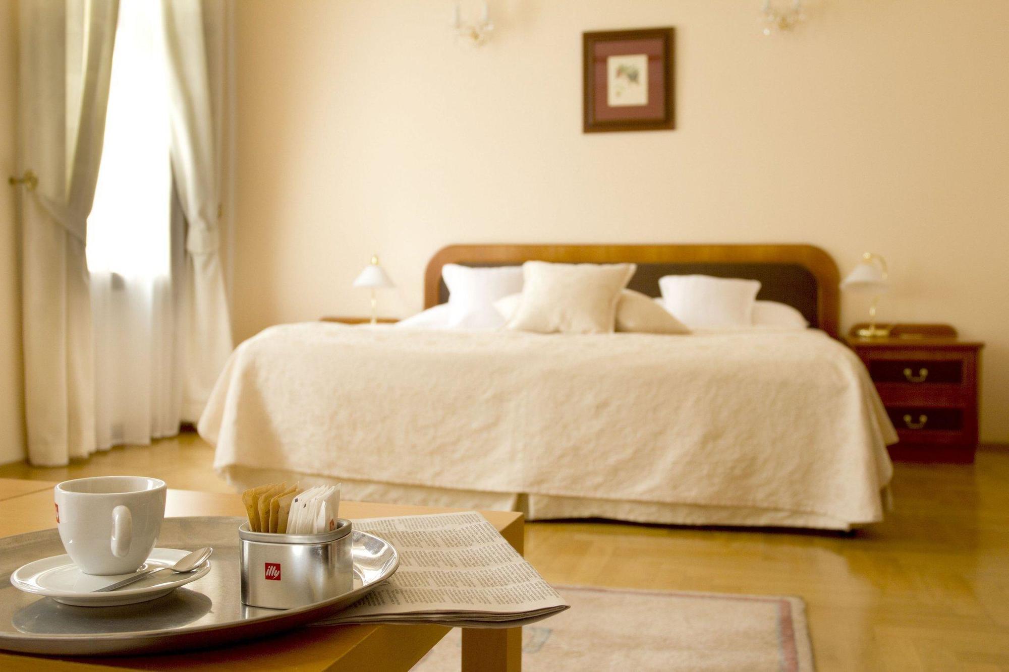 Louren Hotel ปราก ภายนอก รูปภาพ
