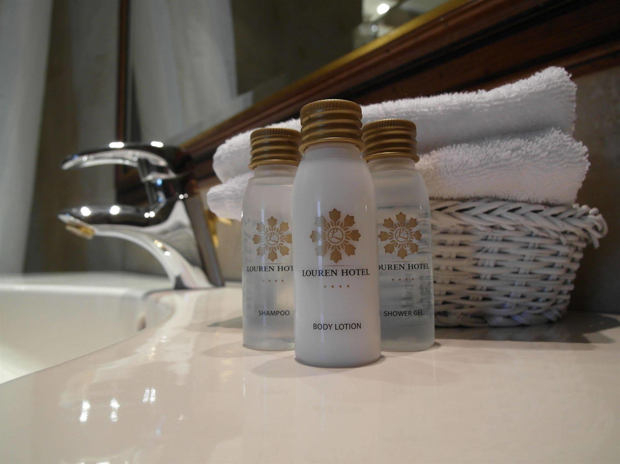 Louren Hotel ปราก ภายนอก รูปภาพ