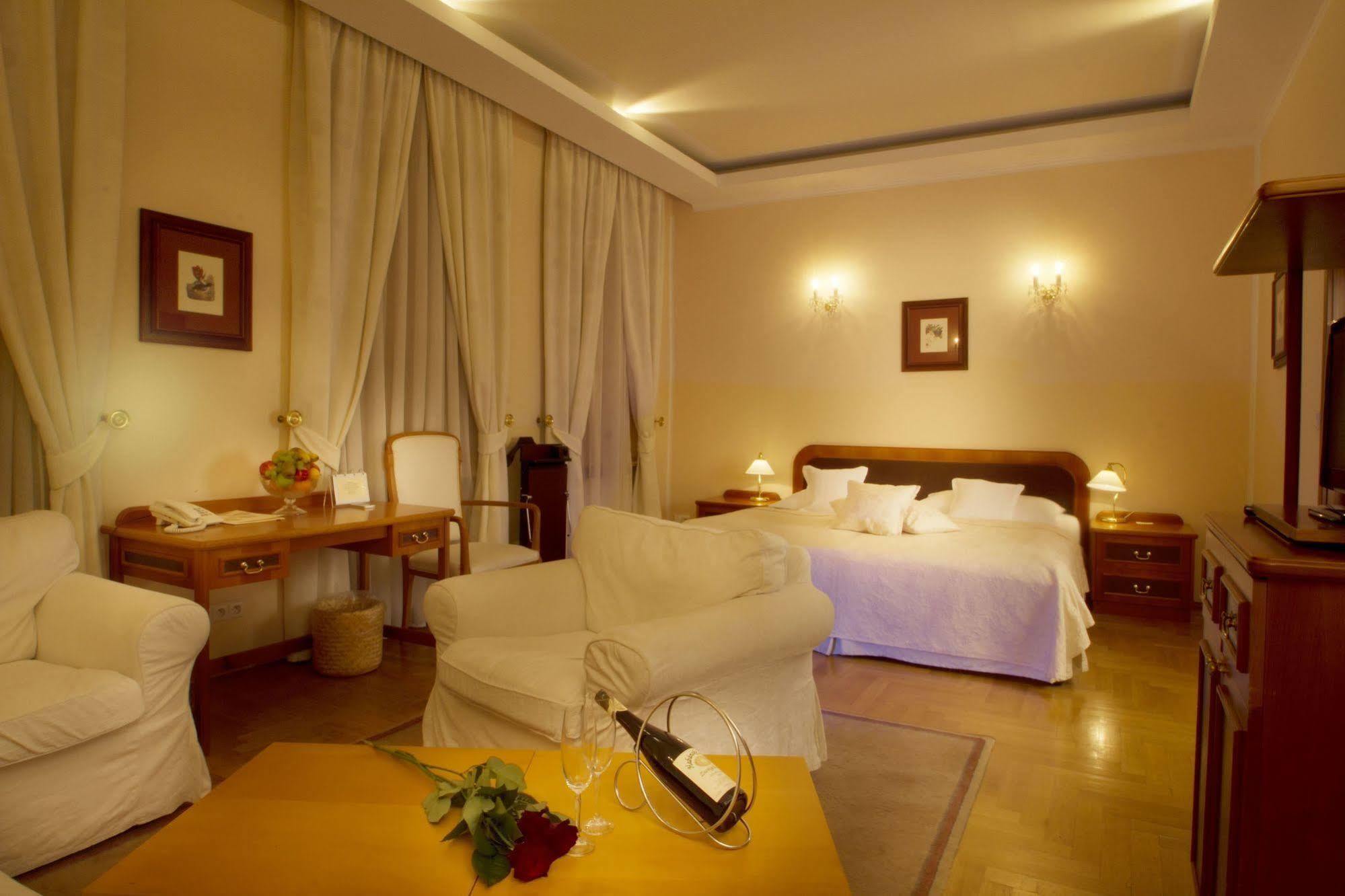 Louren Hotel ปราก ภายนอก รูปภาพ
