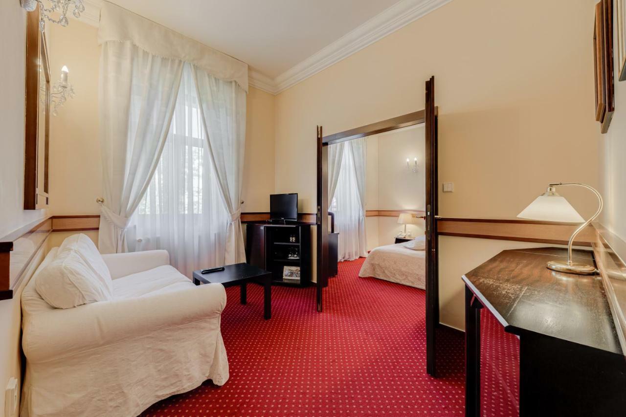 Louren Hotel ปราก ภายนอก รูปภาพ