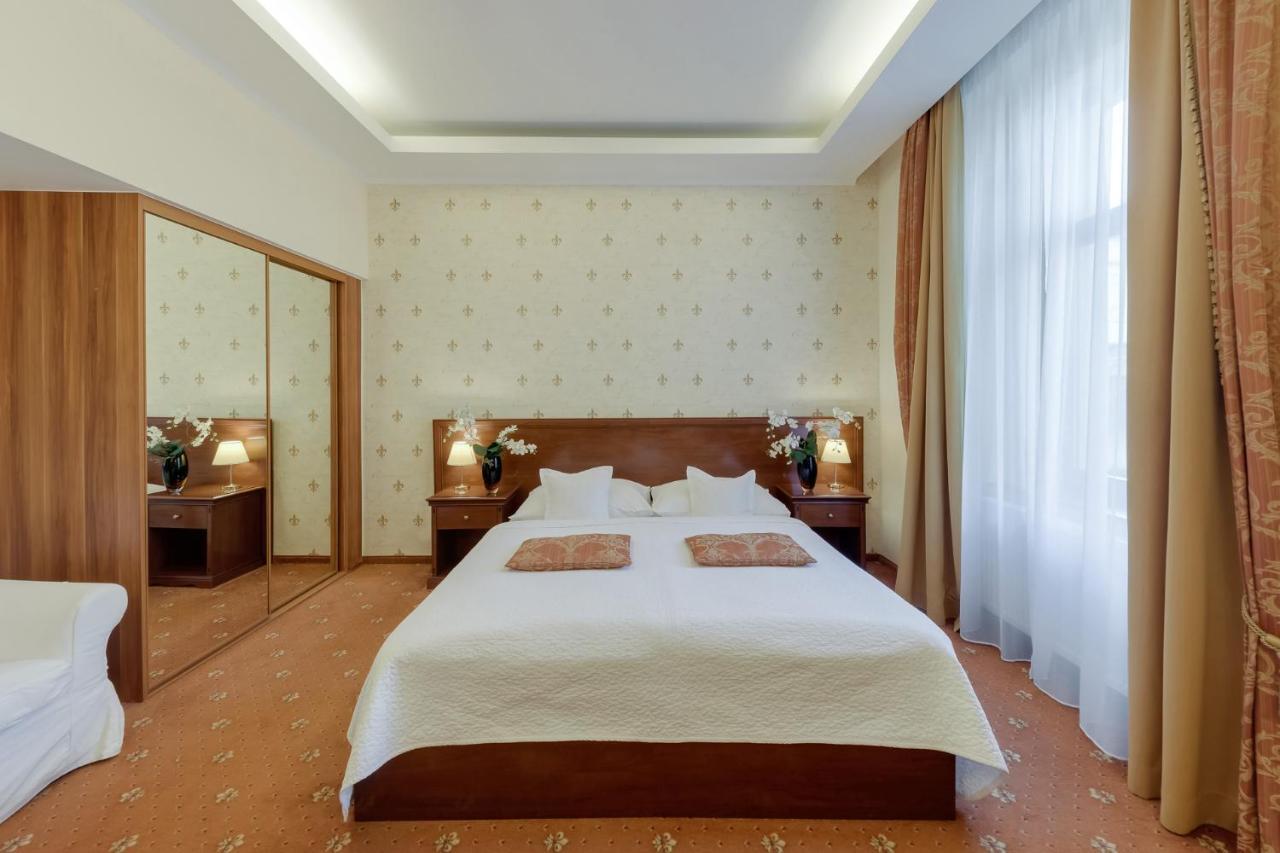 Louren Hotel ปราก ภายนอก รูปภาพ